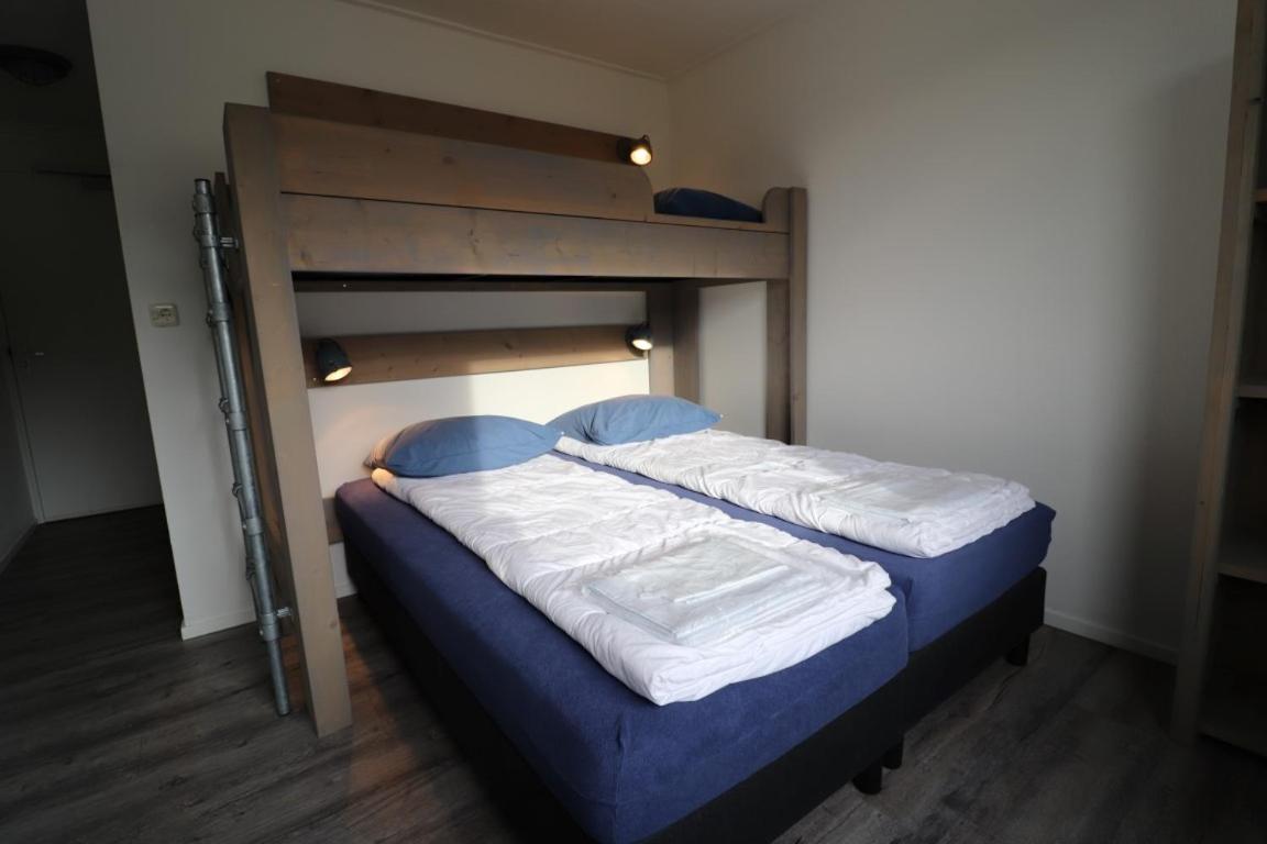 Sier Aan Zee Hostel Hollum  Exterior photo