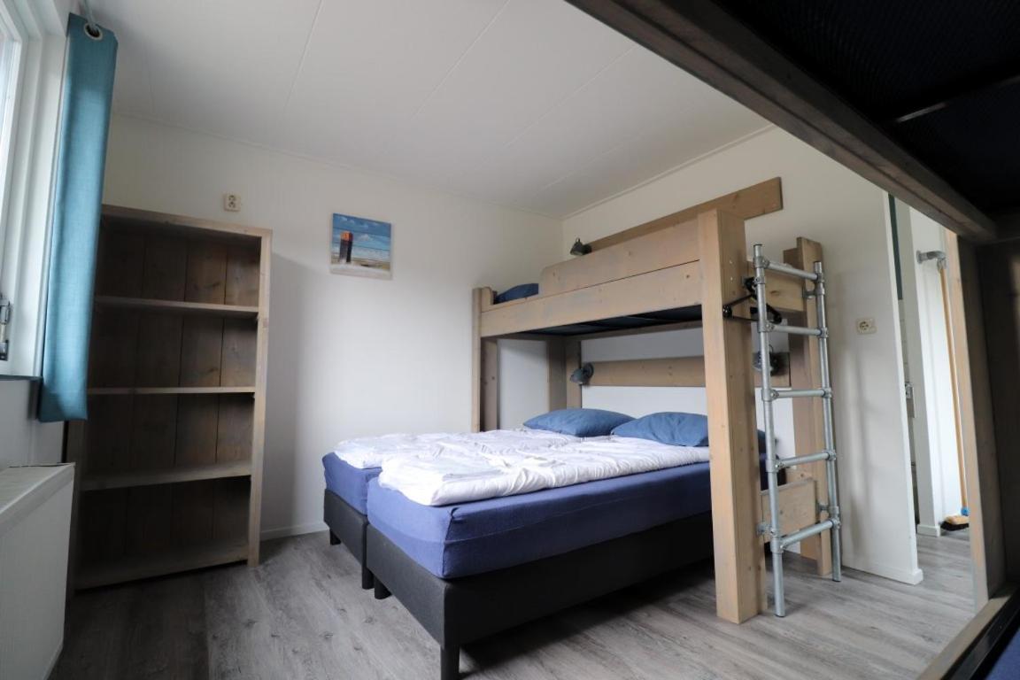 Sier Aan Zee Hostel Hollum  Exterior photo