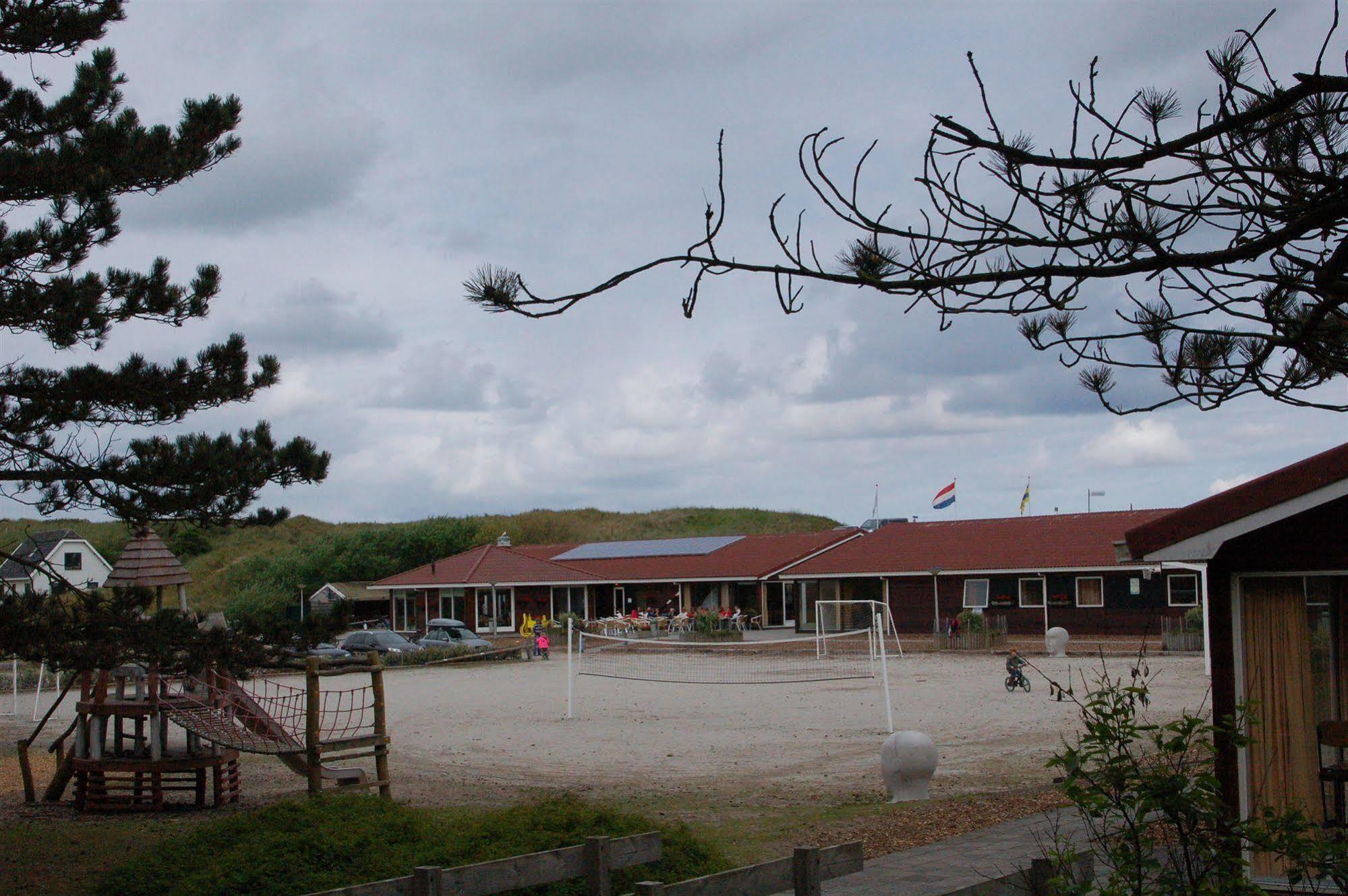 Sier Aan Zee Hostel Hollum  Exterior photo